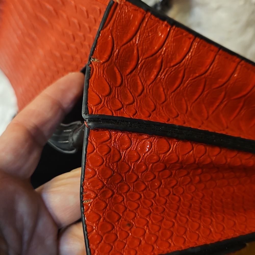 Red Snake Embossed‎ Chain Shoulder Bag Women's Fashion Clutch - Picture 15 of 15